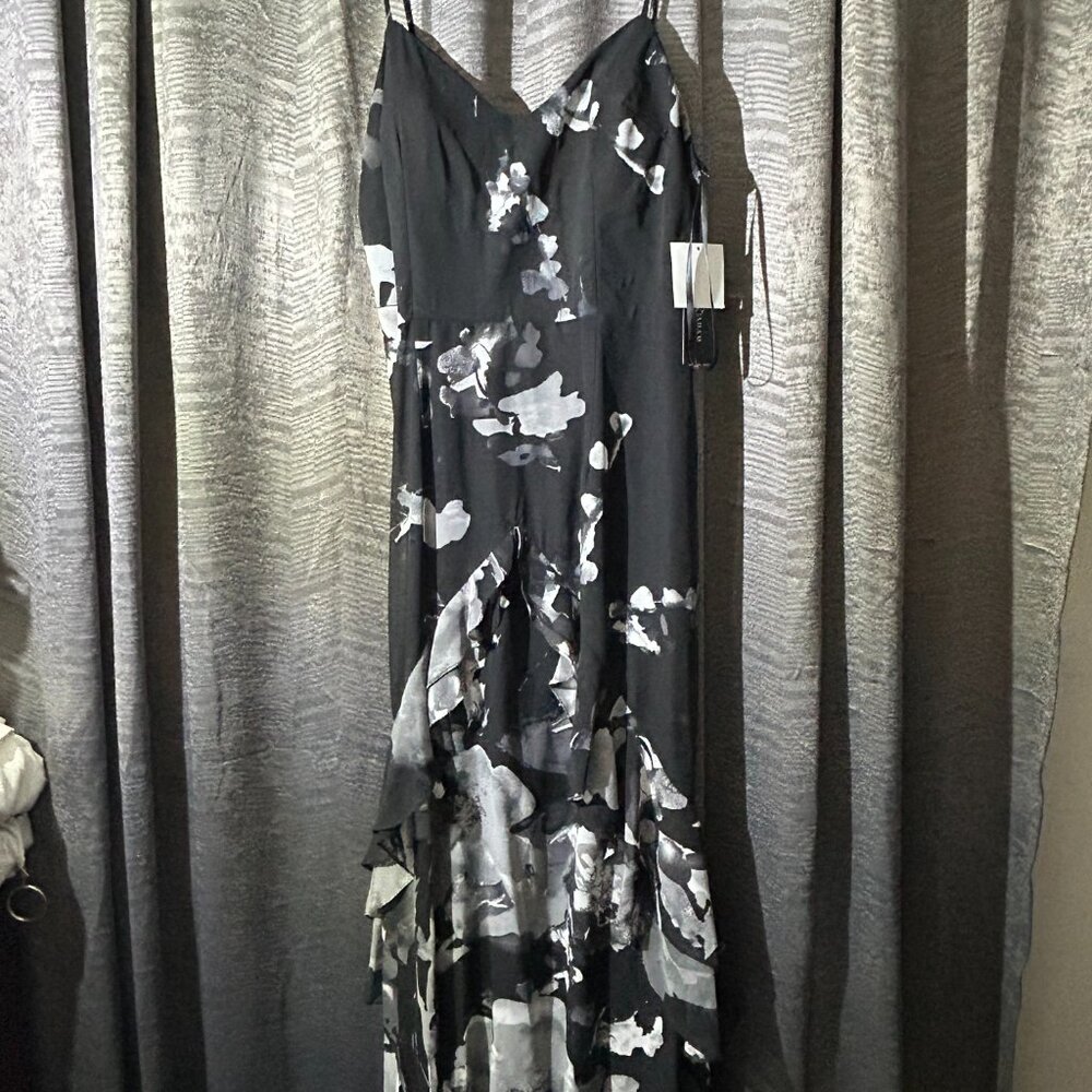 NWT - Black/White/Gray Long Sleeveless Dress (Size 10)